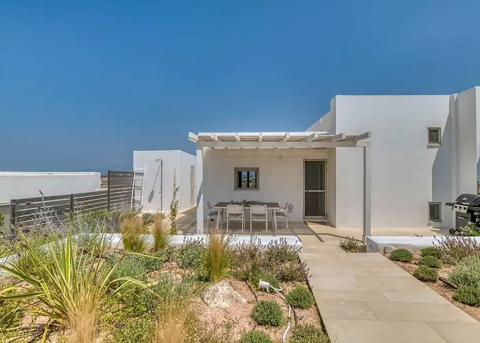 Villamar - Private With Pool In Naoussa Villa