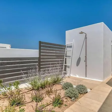 Villamar - Private With Pool In Naoussa *